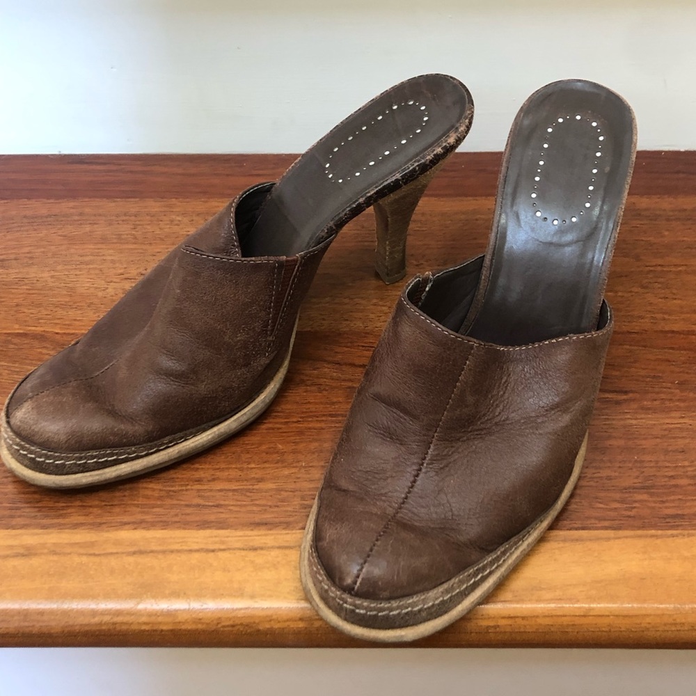 NINE WEST High Heel Slip On Leather Mule. Size 7.5. Brown. Stacked heel.